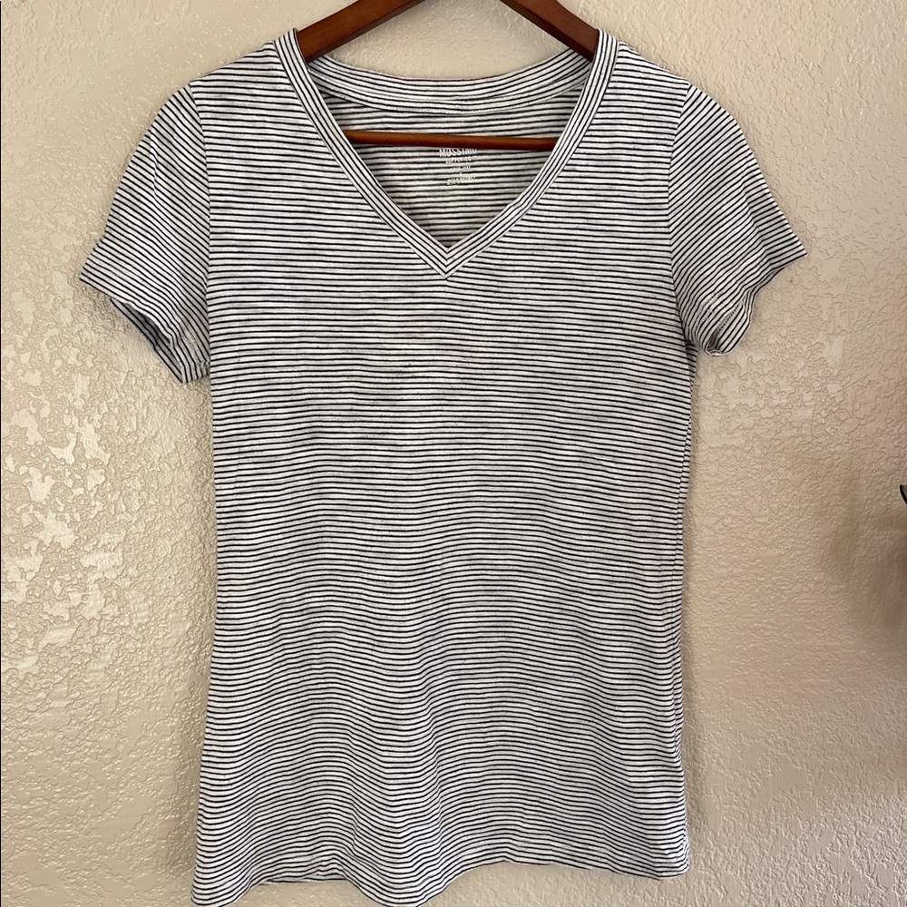 Stripped V-Neck Top